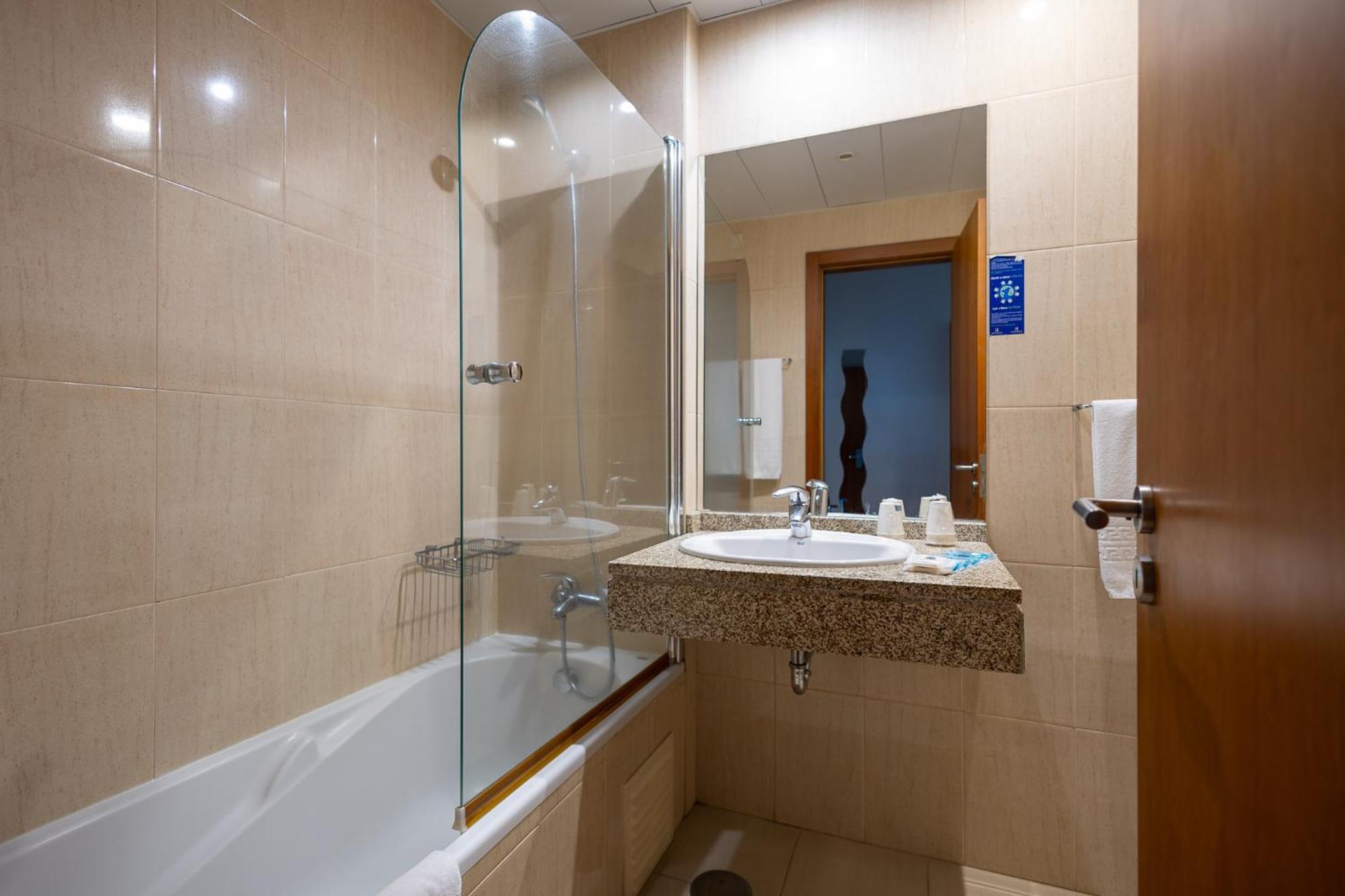 Hotel Apartamentos Geres Ribeiro Dış mekan fotoğraf