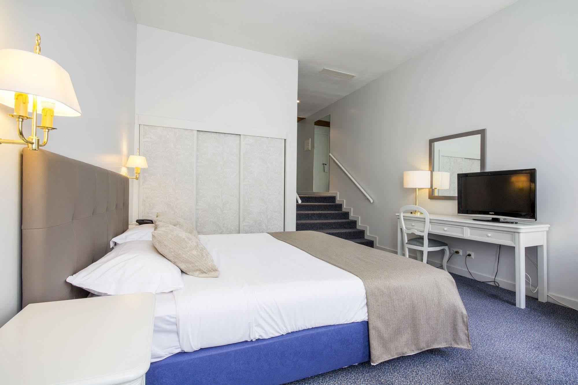 Hotel Apartamentos Geres Ribeiro Dış mekan fotoğraf